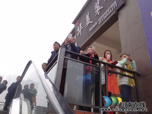 赤水首届房地产交易会今日盛大开幕(图8) 赤水首届房地产交易会今日盛大开幕(图8)