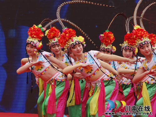 赤水首届房地产交易会今日盛大开幕(图12) 赤水首届房地产交易会今日盛大开幕(图12)