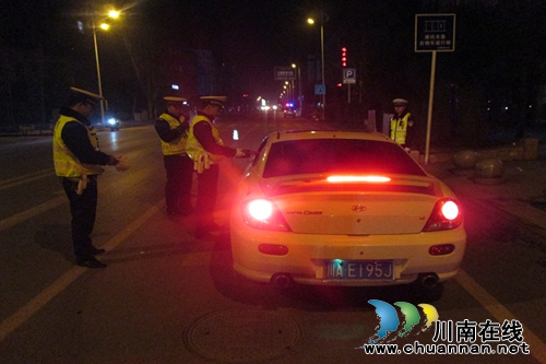 古蔺交警大队打响2016年第一次酒驾整治行动(图3)