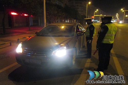 古蔺交警大队打响2016年第一次酒驾整治行动(图2)