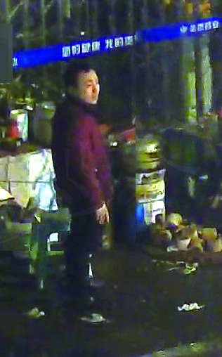 天网追踪 两天捕捉砸车窗盗贼(图2) 天网追踪 两天捕捉砸车窗盗贼(图2)