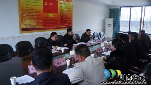 泸县委常委、组织部部长张国华到立石镇调研工作(图1) 泸县委常委、组织部部长张国华到立石镇调研工作(图1)