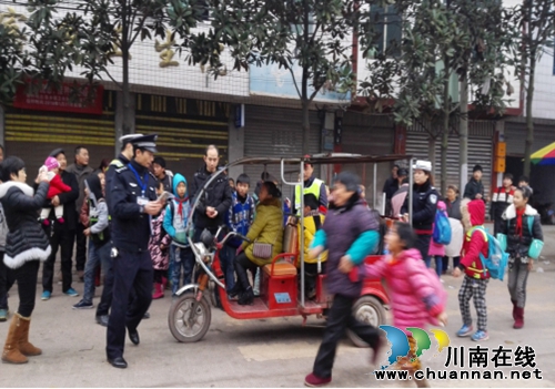 留宾乡开展校园周边交通安全专项整治大检查(图1) 留宾乡开展校园周边交通安全专项整治大检查(图1)