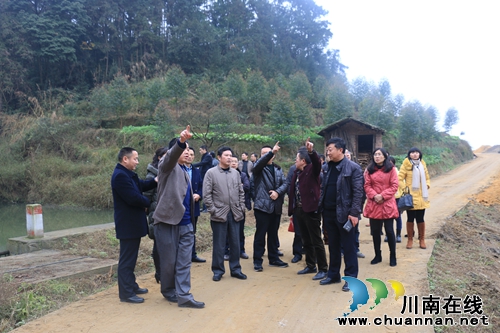 泸县县委常委、宣传部部长颜习林到潮河镇开展调研活动(图1) 泸县县委常委、宣传部部长颜习林到潮河镇开展调研活动(图1)
