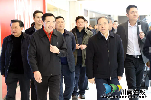 书记市长视察泸州金融商业中心(图3) 书记市长视察泸州金融商业中心(图3)