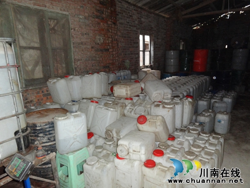 泸县工商局局长童执全带队端掉燃料加工黑作坊(图3)