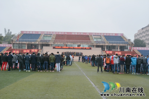 泸县一中迎“二诊”动员会隆重举行(图2)
