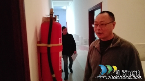 蓝田街道上：深入辖区学校切实抓安全工作(图2)