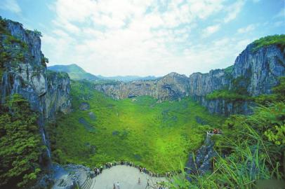 推“旅游一卡通”让宜宾景区淡季不淡(图2) 推“旅游一卡通”让宜宾景区淡季不淡(图2)