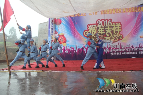 喻寺镇：惠民巡演进喻寺&nbsp;&nbsp;扶贫攻坚添动力(图1)