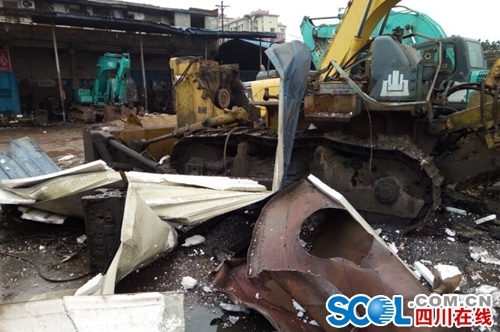 泸州龙马潭区一检修罐车发生爆炸&nbsp;造成两死两伤(图2)