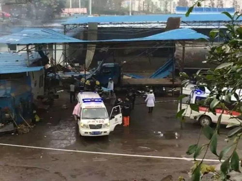 泸州关口危化品车爆炸事件已造成3死1伤(图4) 泸州关口危化品车爆炸事件已造成3死1伤(图4)