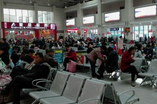 泸州2016年春运道路客运量将达1000万人次(图2) 泸州2016年春运道路客运量将达1000万人次(图2)