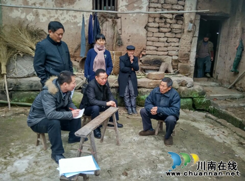 泸县镇村三级联动合力推进立石镇柏杨村脱贫攻坚(图1) 泸县镇村三级联动合力推进立石镇柏杨村脱贫攻坚(图1)
