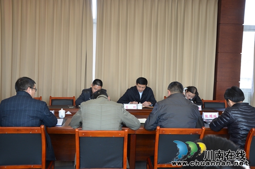 泸县县委常委、副县长肖到太伏镇召开“三严三实”专题会(图1) 泸县县委常委、副县长肖到太伏镇召开“三严三实”专题会(图1)