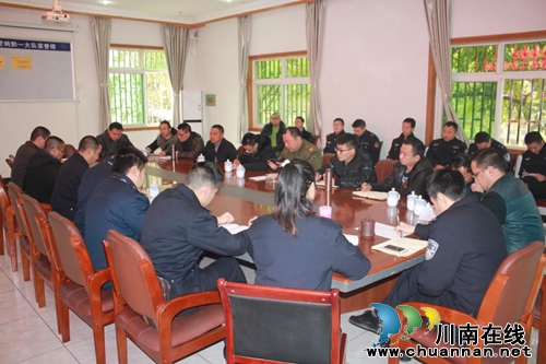 纳黔高速交警一大队召开2016年春运交通安全联席会(图2)