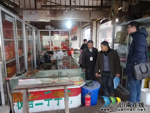 潮河镇开展易燃易爆场所安全检查专项行动(图1) 潮河镇开展易燃易爆场所安全检查专项行动(图1)