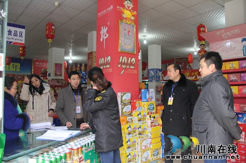 石桥镇多部门联动开展节前安全大检查(图1) 石桥镇多部门联动开展节前安全大检查(图1)