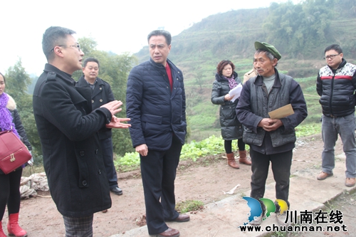 泸县人大常委会副主任刘树云到喻寺镇开展慰问活动(图3)
