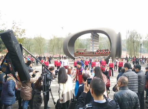 访泸州首部方言说唱MV《嘿,泸州》主创团队(图6) 访泸州首部方言说唱MV《嘿,泸州》主创团队(图6)