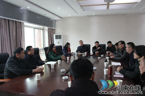 泸县财政局到联系云锦镇开展节前慰问活动(图2) 泸县财政局到联系云锦镇开展节前慰问活动(图2)