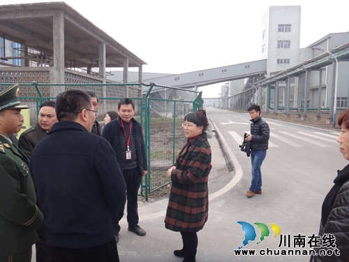 泸州长开区党工委、纪工委、管委会领导检查节前安全(图1)