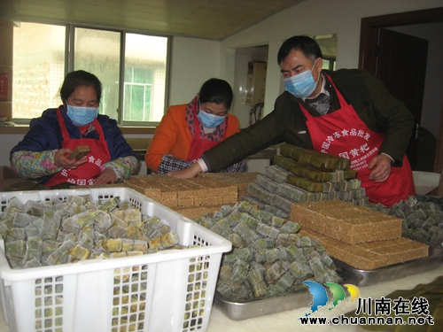 技艺考究 泸州“护国黄粑”俏市场(图1) 技艺考究 泸州“护国黄粑”俏市场(图1)