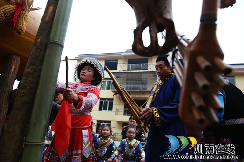 泸州合江五通镇:苗家踩山节闹新年(图5) 泸州合江五通镇:苗家踩山节闹新年(图5)