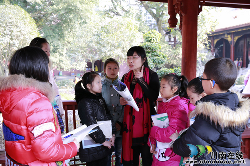 泸州叙永:乡镇小店女店主获冰心儿童文学奖(图3) 泸州叙永:乡镇小店女店主获冰心儿童文学奖(图3)