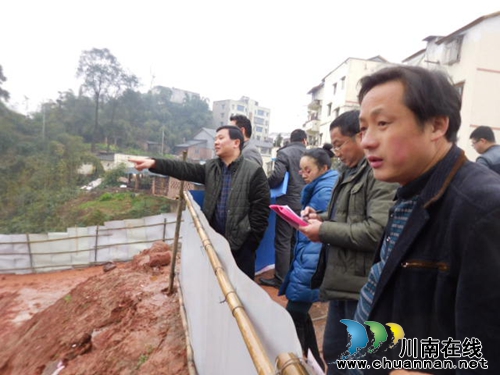 纳溪区天仙镇：加强学校开学安全检查(图1)