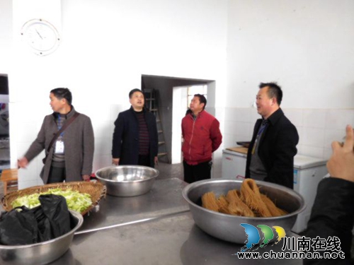 泸县石桥镇开展新学期校园安全大检查(图2)