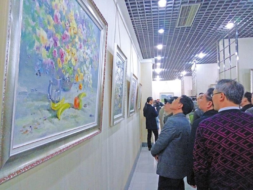 “双休日画家”展“画布上的宜宾”(图1) “双休日画家”展“画布上的宜宾”(图1)