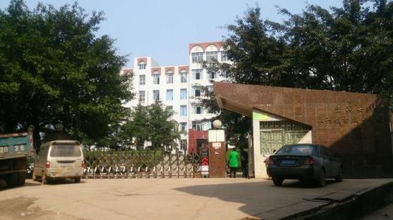 宜宾县两初中生发生纠纷 一人死亡(图1) 宜宾县两初中生发生纠纷 一人死亡(图1)