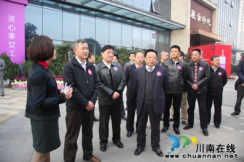 泸州：“妇女制造”精品集中亮相佳乐世纪城(图5)