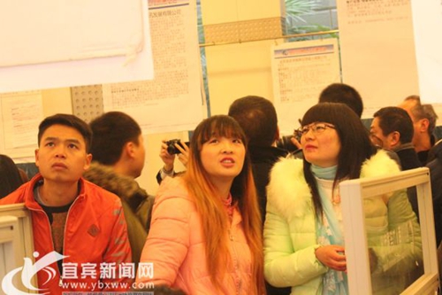 “三八”妇女节专场招聘会&nbsp;生二孩否成必考题(图1)