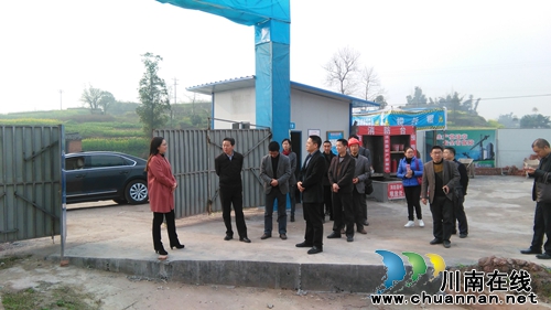 泸县县委常委、副县长胡万国到嘉明镇调研全民预防保健工作(图1) 泸县县委常委、副县长胡万国到嘉明镇调研全民预防保健工作(图1)