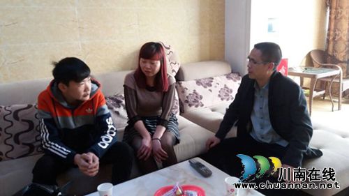 泸州十八中：温情“大家访”&nbsp;&nbsp;家校共育人(图2)