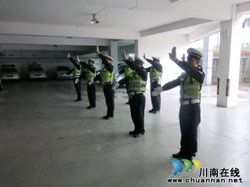 泸县公安局交警大队强化队伍训练(图2)