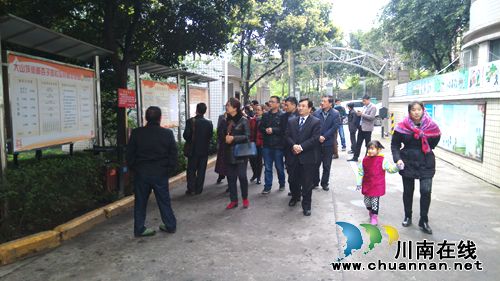 巴中市来泸州百子图社区考察国卫创建(图3)