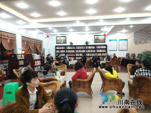 合江县作协举办首届文学沙龙(图1) 合江县作协举办首届文学沙龙(图1)