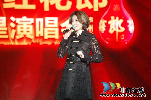 星光下,两万人齐声呐喊:神采飞扬!中国郎!(图7) 星光下,两万人齐声呐喊:神采飞扬!中国郎!(图7)