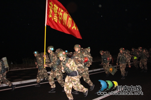 特战队员是如何炼成的?武警硬功夫太酷了!(图13) 特战队员是如何炼成的?武警硬功夫太酷了!(图13)