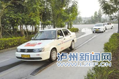 4月1日起 泸州驾考C1、C2科目二取消单边桥(图1) 4月1日起 泸州驾考C1、C2科目二取消单边桥(图1)