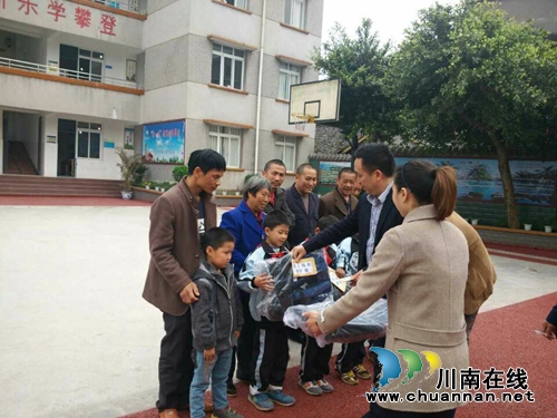 湖南爱心人士捐助泸州贫困学生&nbsp;我们该咋做？(图2)