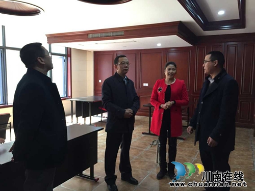 合江县委常委刘中全率队调研临港园区(图2) 合江县委常委刘中全率队调研临港园区(图2)