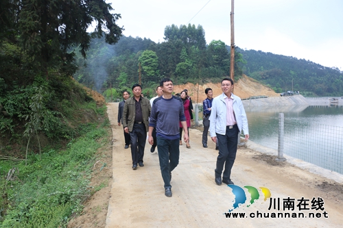 泸县副县长杜作文带队调研潮河龙江峡项目建设(图1) 泸县副县长杜作文带队调研潮河龙江峡项目建设(图1)