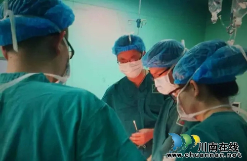 西南医大附属中医院成功开展首例甲状旁腺功能亢进手术(图1)