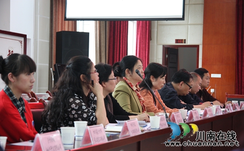 泸州:纳溪工商联搭桥 税企共话“营改增”(图8) 泸州:纳溪工商联搭桥 税企共话“营改增”(图8)