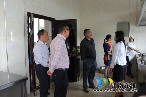 泸县政协到云龙镇调研食品安全工作(图1)