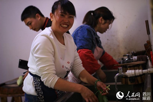 温暖的记忆 放飞的梦想——芦山的三个镜头(图8) 温暖的记忆 放飞的梦想——芦山的三个镜头(图8)